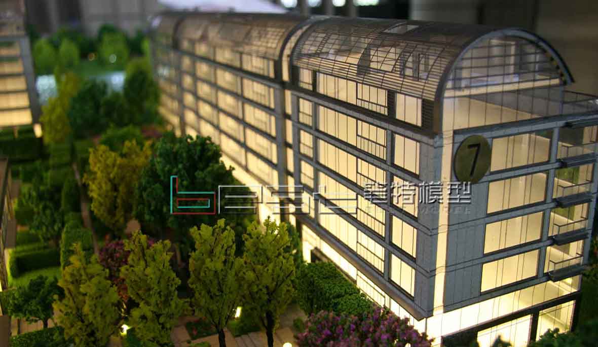 <a href='#link'></a>